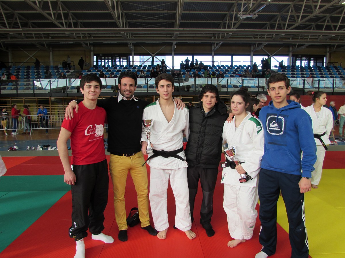 1 Oro, 2 Platas, un 5º y un 7º Puesto para los Navarros en Burgos. FOTOS.